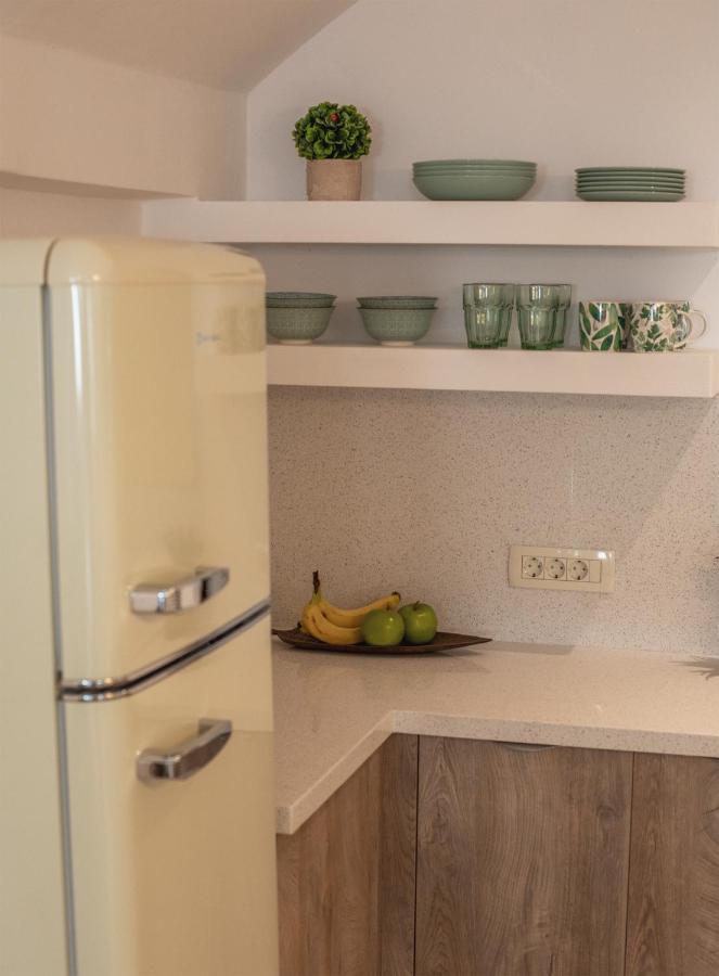 Pithos Modern Apartments Vóthon Екстериор снимка